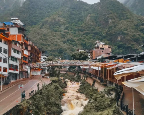 Aguas Calientes Travel Guide: Discover the Gateway to Machu Picchu