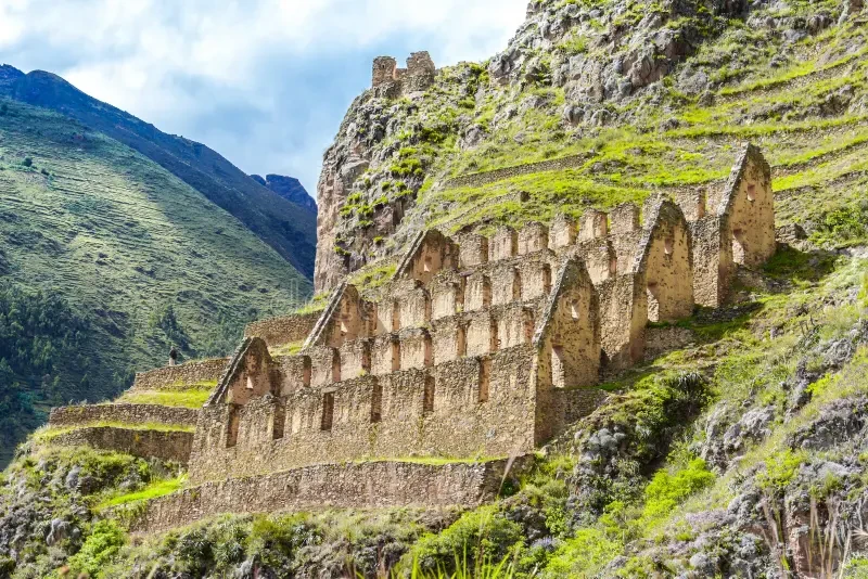 Sacred Valley’s Gem: A Journey Through Ollantaytambo 