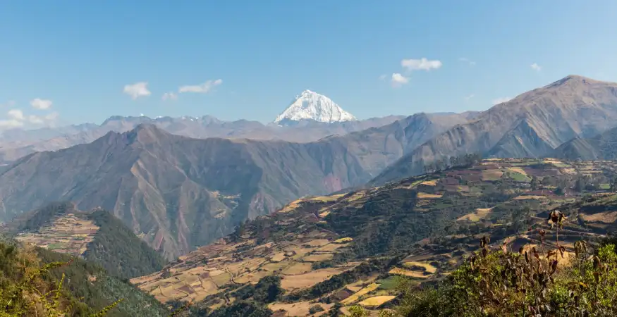 Andes mountain route transition Cusco to Humantay Lake