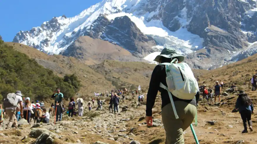 hiking trail to Humantay Lake steep path