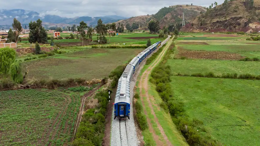 train journey sacred valley machu picchu
